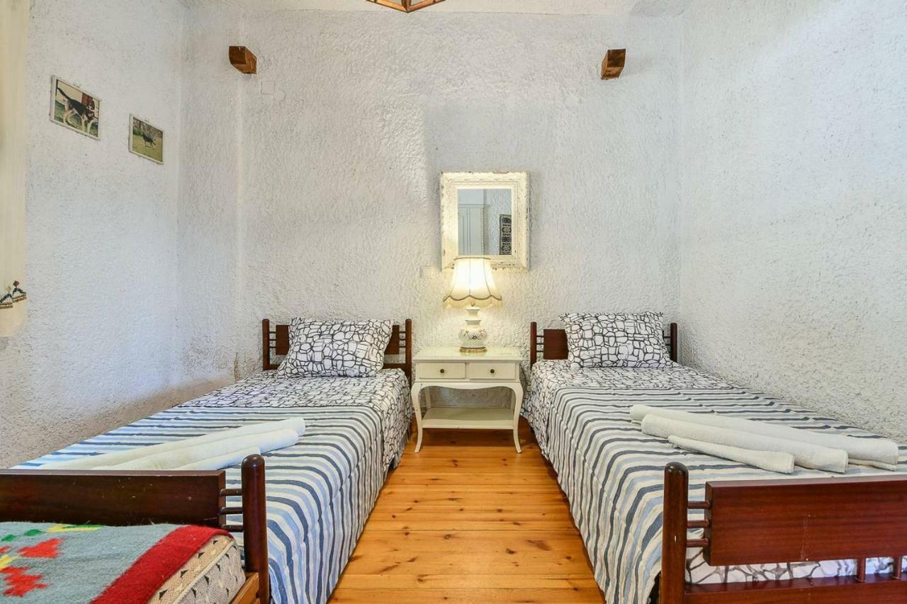 Light-Filled Home With Garden Near Beach Anavyssos Zewnętrze zdjęcie