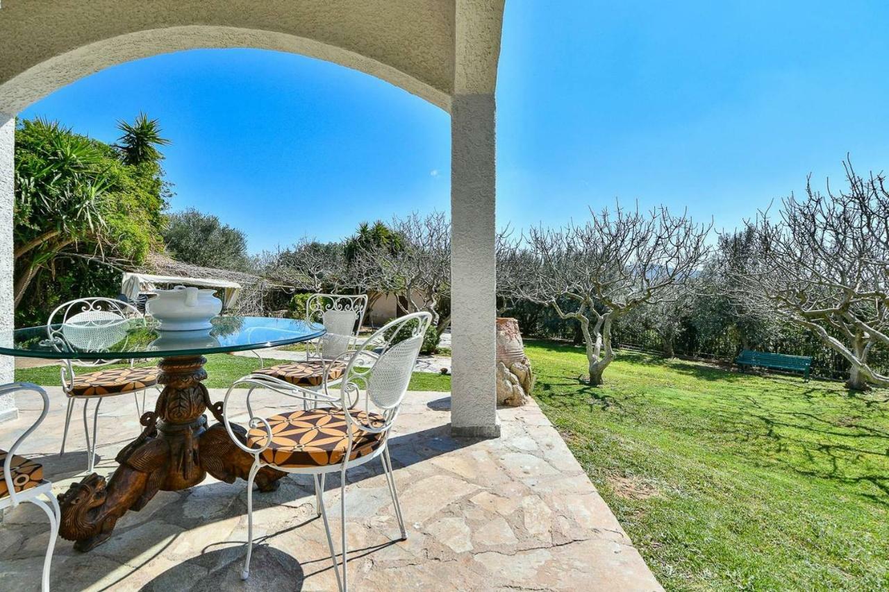 Light-Filled Home With Garden Near Beach Anavyssos Zewnętrze zdjęcie