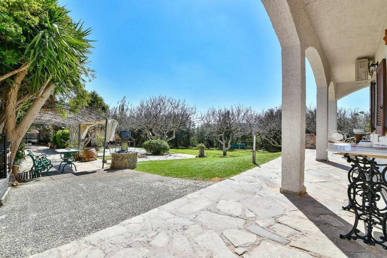 Light-Filled Home With Garden Near Beach Anavyssos Zewnętrze zdjęcie